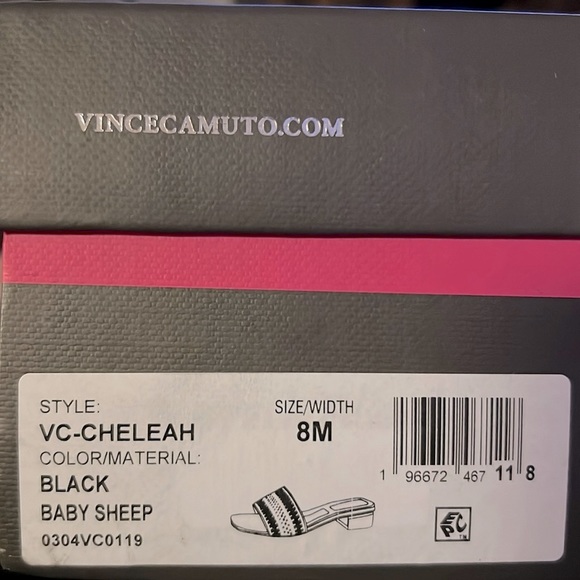 VINCE CAMUTO • Black Cheleah Leather Slide Sandals - Picture 8 of 8